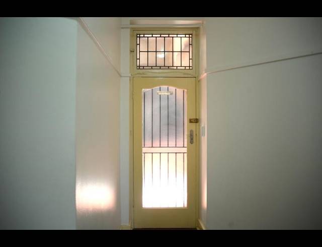 2 BEDROOM APARTMENT FOR SALE IN KENSINGTON